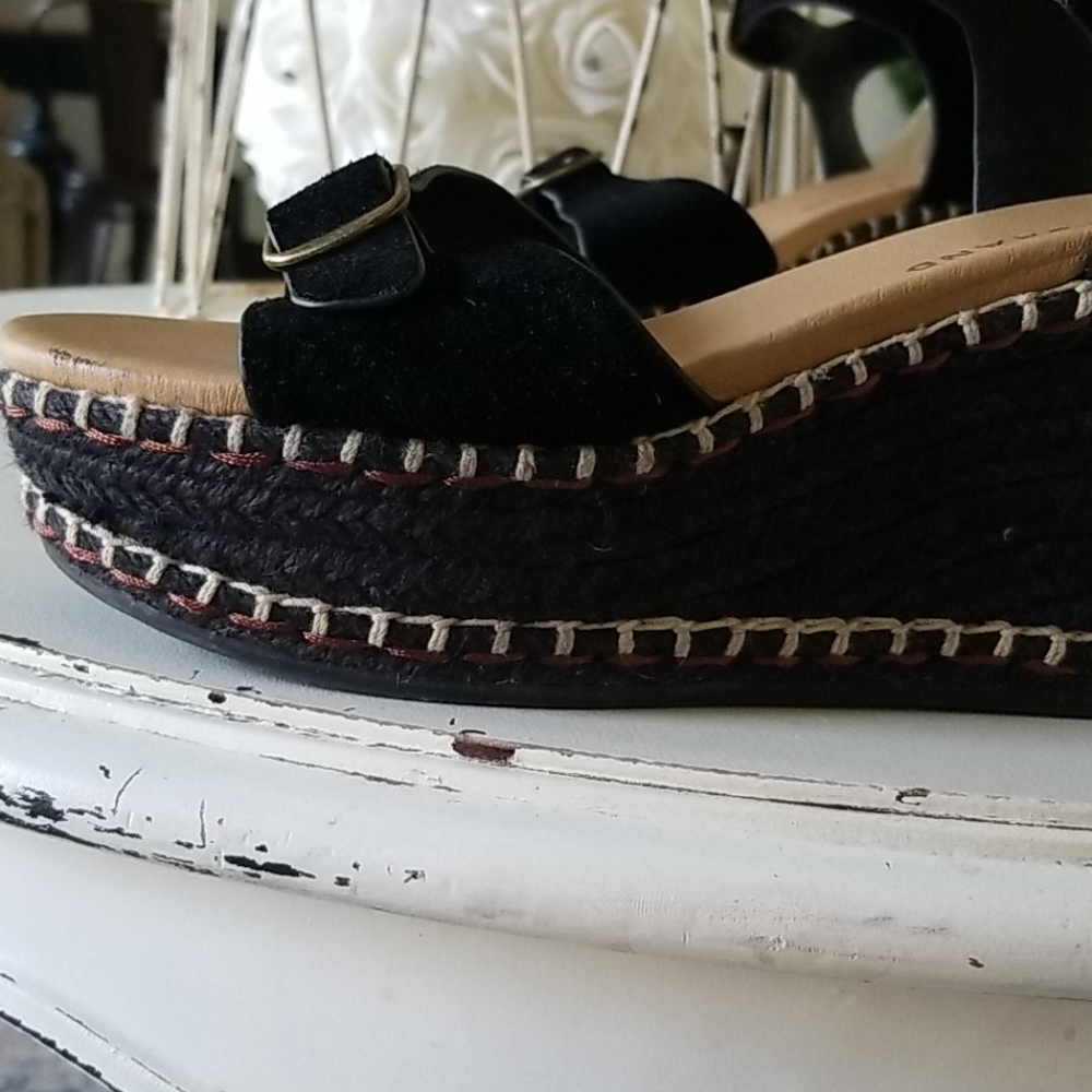 NWOB Lucky Brand wedge sandals - Picture 2 of 8